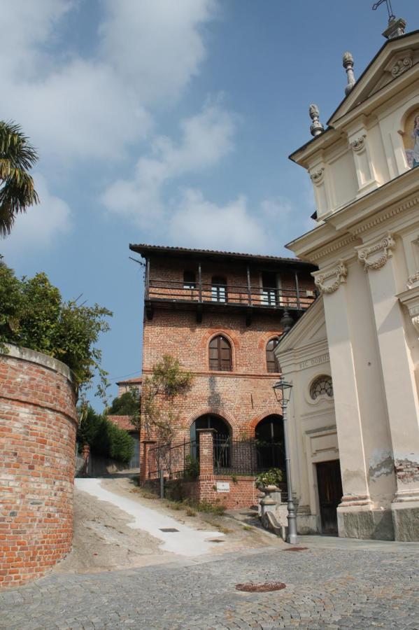 فندق La Casa Del Castellano Cinzano المظهر الخارجي الصورة